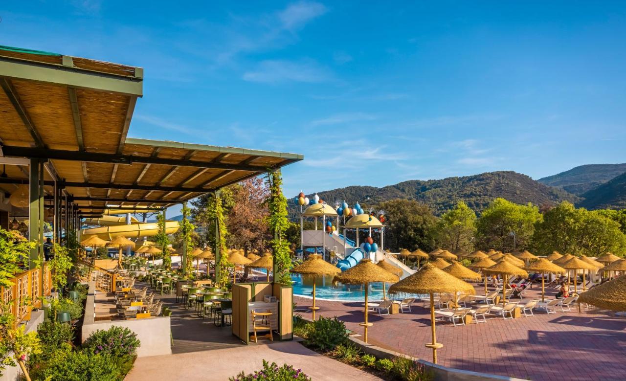 Valamar Amicor Resort Stari Grad  Exterior photo